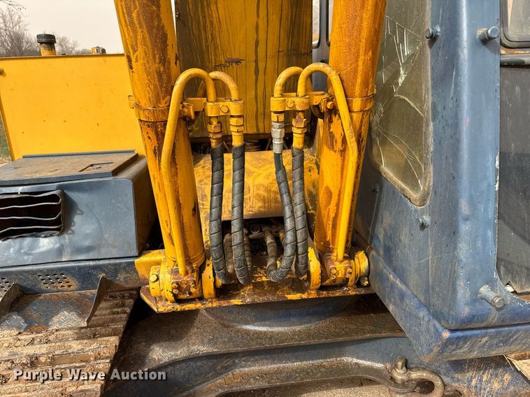 image for item DO0700 1990 Kobelco Mark SK140LC excavator