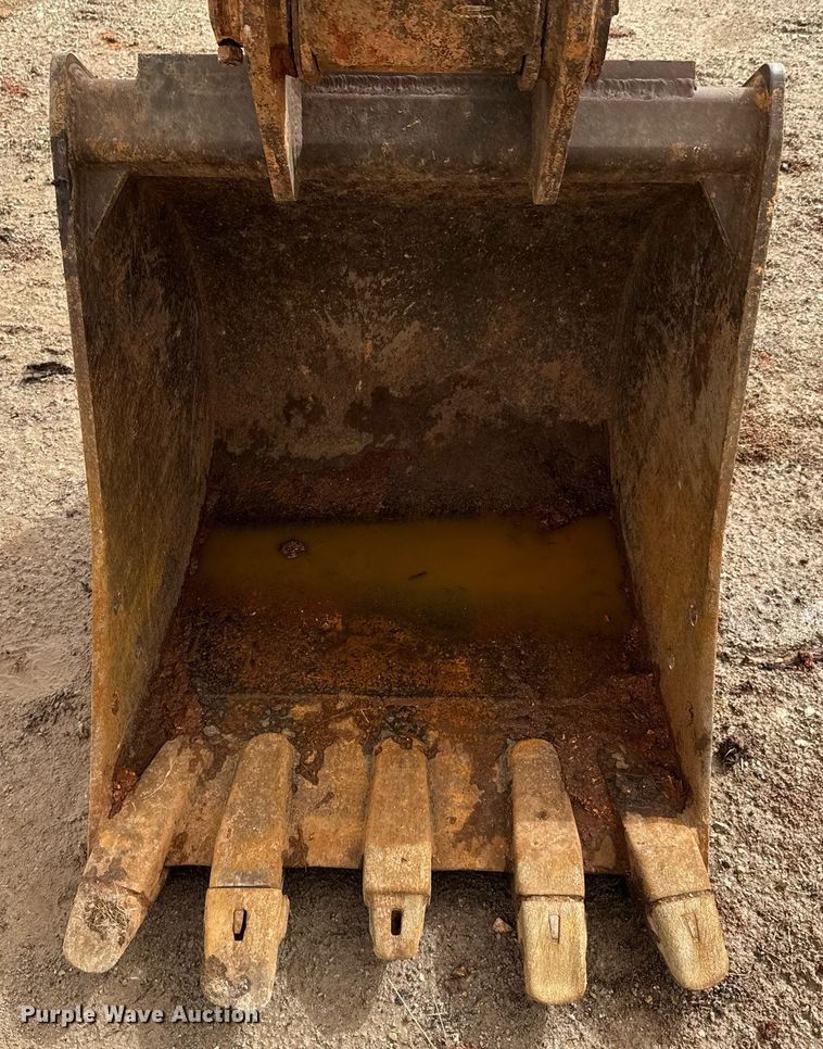 image for item DO0700 1990 Kobelco Mark SK140LC excavator