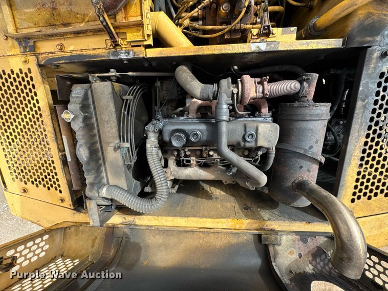image for item DO0700 1990 Kobelco Mark SK140LC excavator