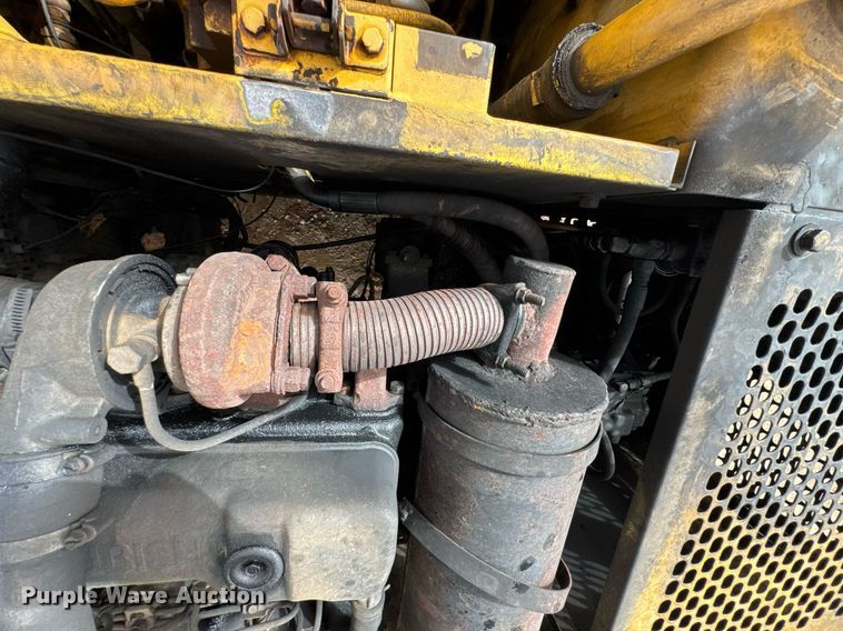 image for item DO0700 1990 Kobelco Mark SK140LC excavator