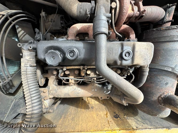 image for item DO0700 1990 Kobelco Mark SK140LC excavator