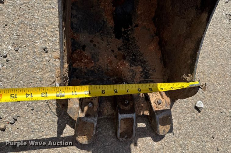 image for item DO0704 2020 Bobcat E10 mini excavator