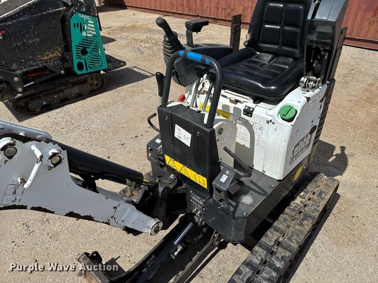 image for item DO0704 2020 Bobcat E10 mini excavator