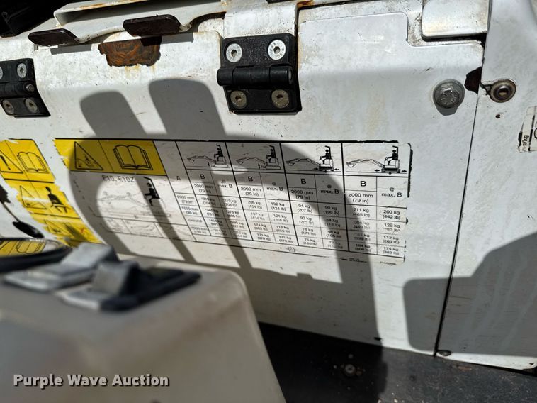 image for item DO0704 2020 Bobcat E10 mini excavator