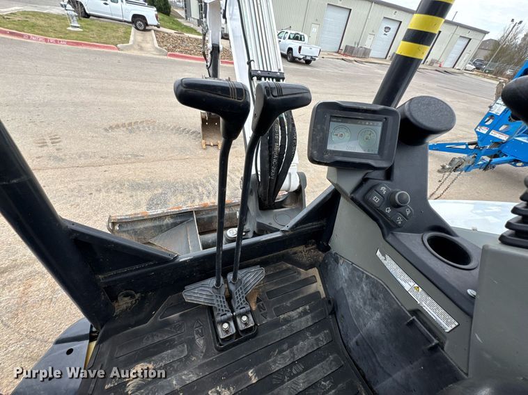 image for item DO0710 2022 Bobcat E42 mini excavator