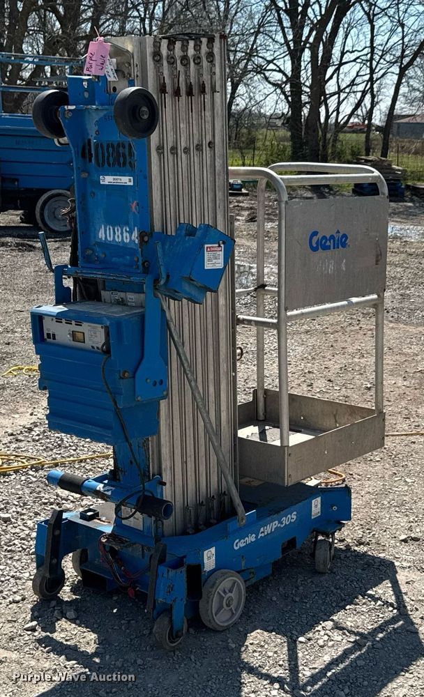 image for item DO0716 2012 Genie AWP-30S vertical lift