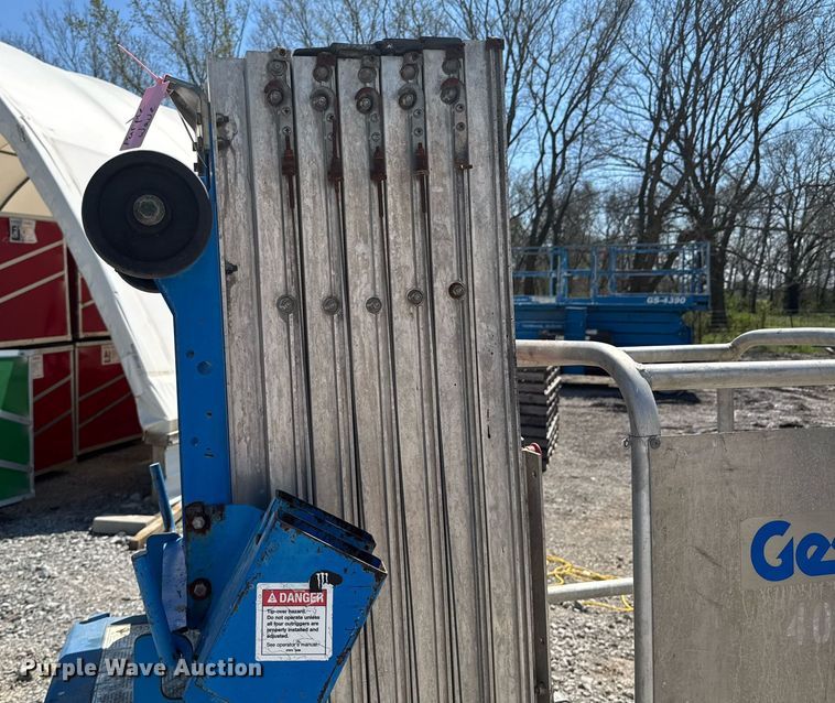 image for item DO0716 2012 Genie AWP-30S vertical lift