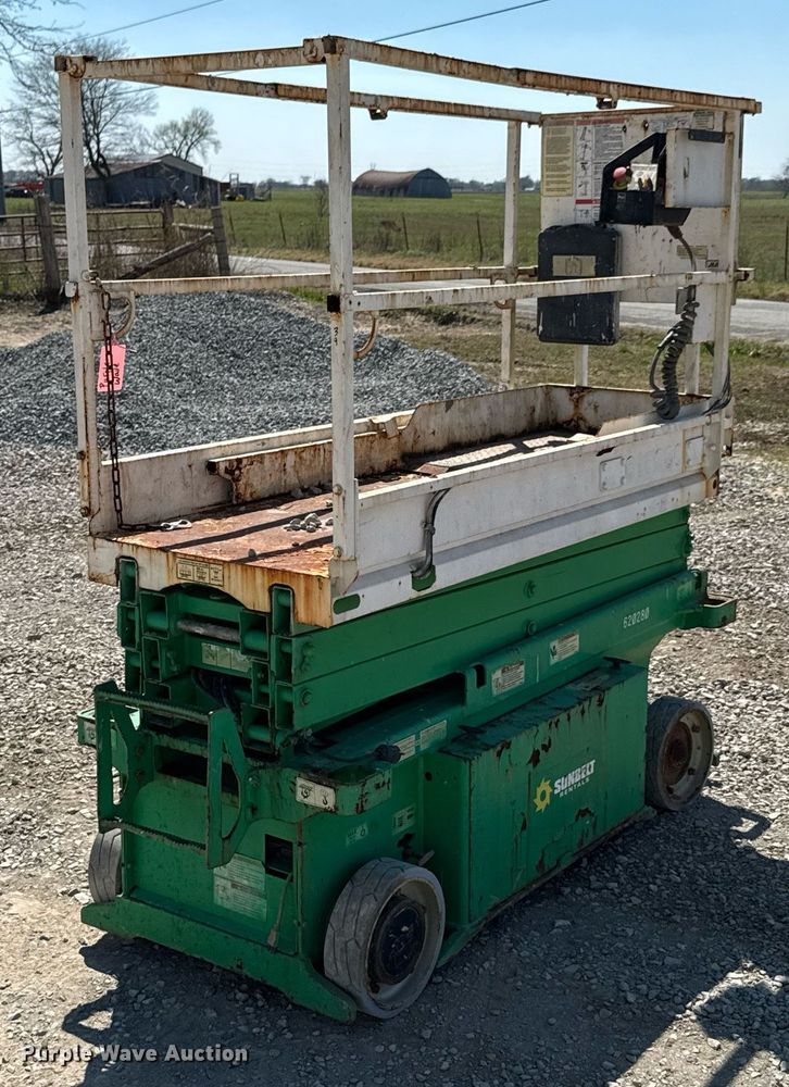 image for item DO0717 JLG 1932 RS scissor lift