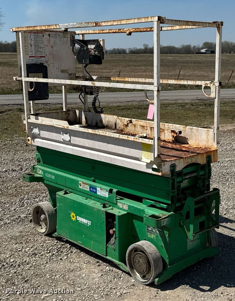 image for item DO0717 JLG 1932 RS scissor lift