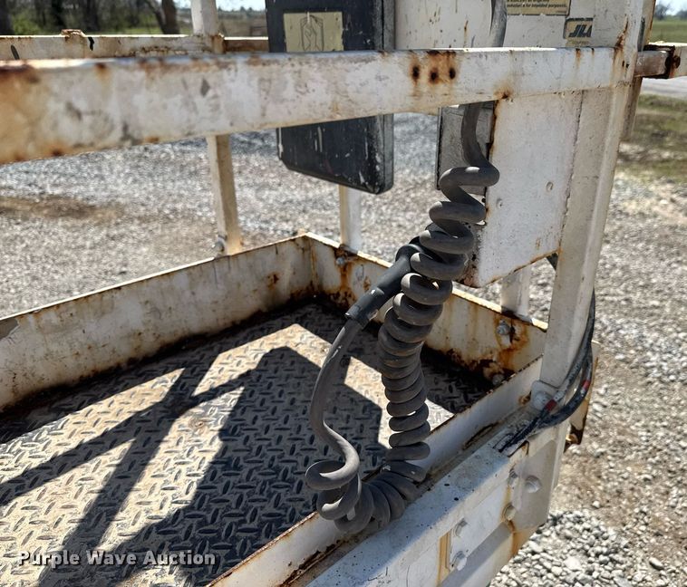 image for item DO0717 JLG 1932 RS scissor lift