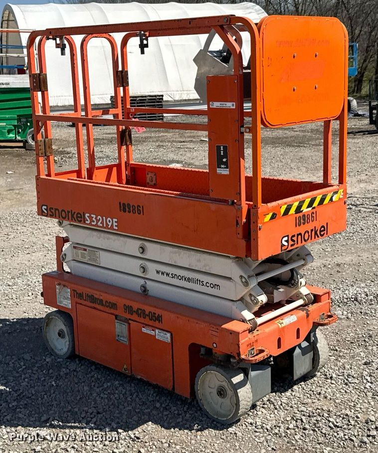 image for item DO0718 2017 Snorkel S3219E scissor lift