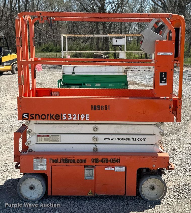image for item DO0718 2017 Snorkel S3219E scissor lift