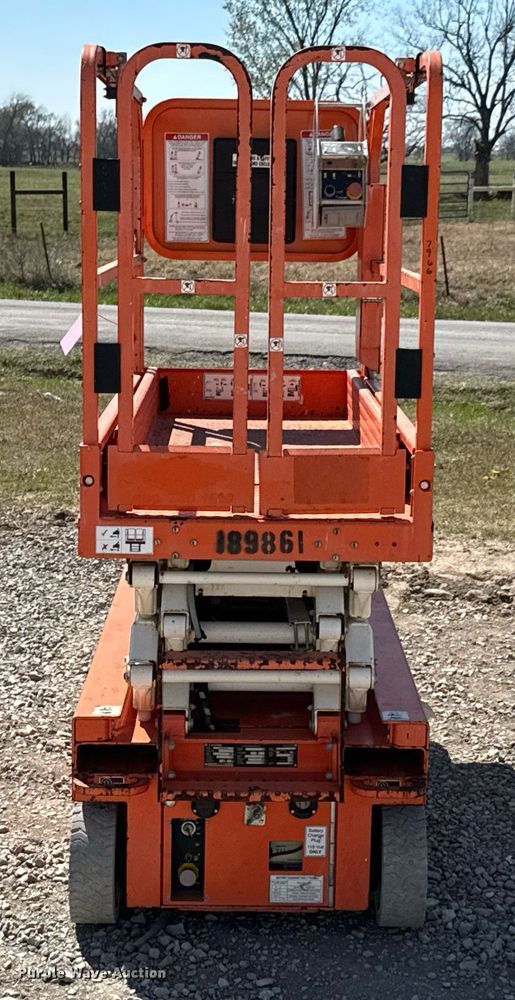 image for item DO0718 2017 Snorkel S3219E scissor lift