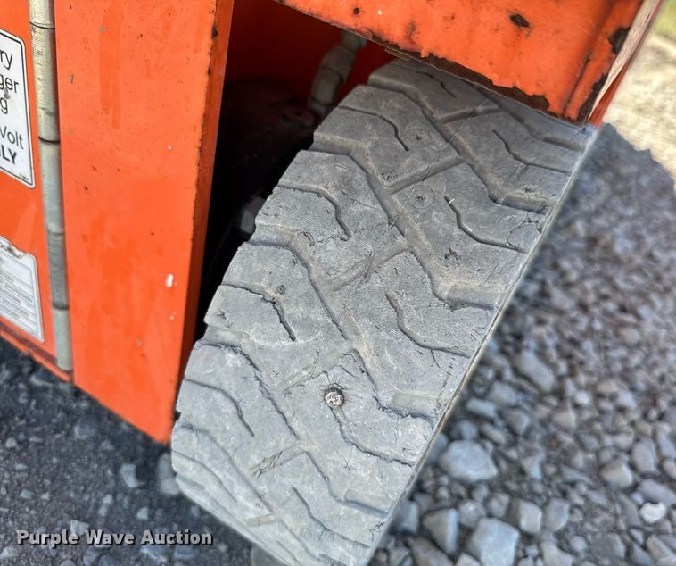 image for item DO0718 2017 Snorkel S3219E scissor lift