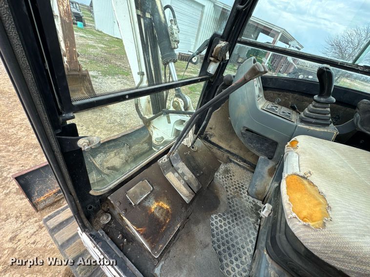 image for item DO0722 2006 Bobcat 442C mini excavator