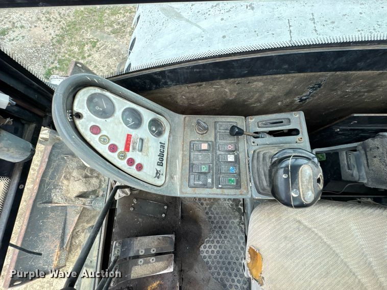 image for item DO0722 2006 Bobcat 442C mini excavator