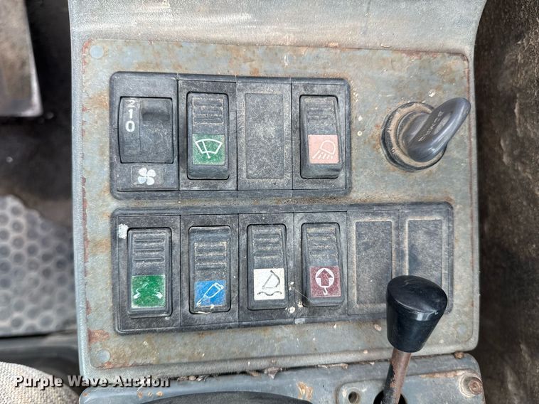 image for item DO0722 2006 Bobcat 442C mini excavator