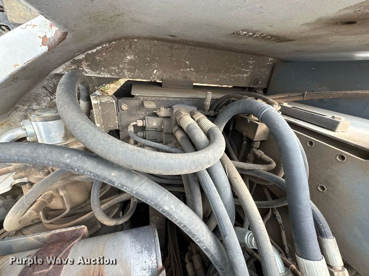 image for item DO0722 2006 Bobcat 442C mini excavator