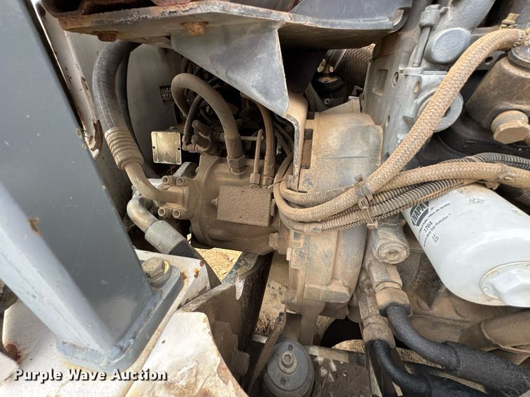 image for item DO0722 2006 Bobcat 442C mini excavator