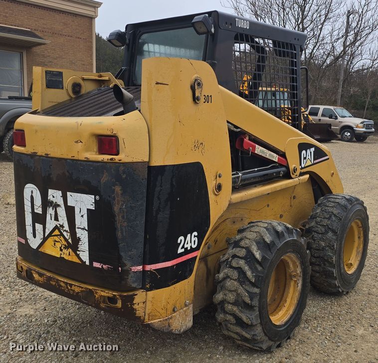 image for item DO7832 2004 Caterpillar 246 skid steer loader
