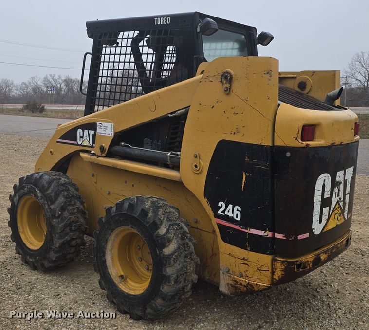 image for item DO7832 2004 Caterpillar 246 skid steer loader