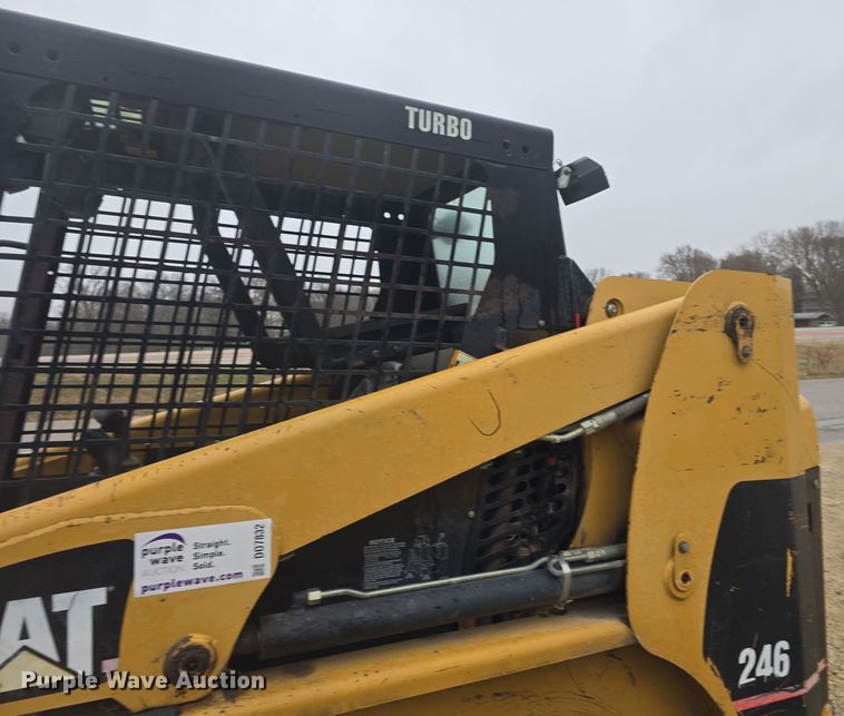 image for item DO7832 2004 Caterpillar 246 skid steer loader