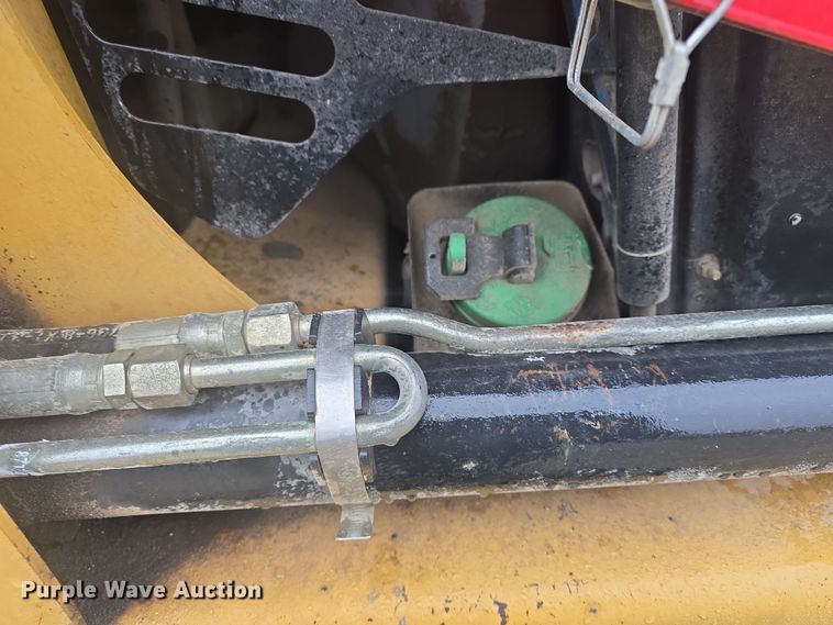 image for item DO7832 2004 Caterpillar 246 skid steer loader