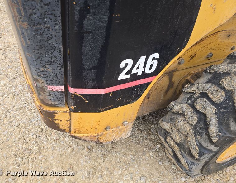 image for item DO7832 2004 Caterpillar 246 skid steer loader