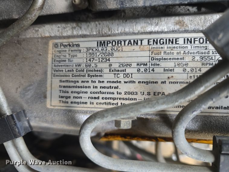 image for item DO7832 2004 Caterpillar 246 skid steer loader