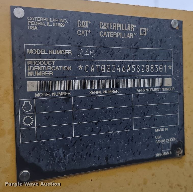 image for item DO7832 2004 Caterpillar 246 skid steer loader