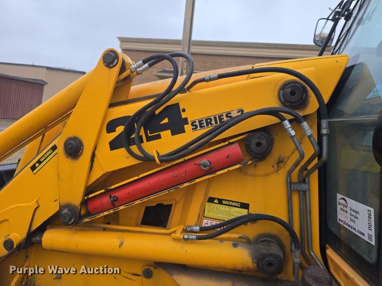 image for item DO7863 1997 JCB 214 Series 3 backhoe