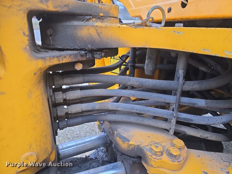 image for item DO7863 1997 JCB 214 Series 3 backhoe