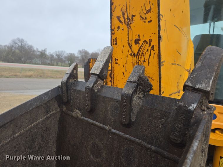 image for item DO7863 1997 JCB 214 Series 3 backhoe