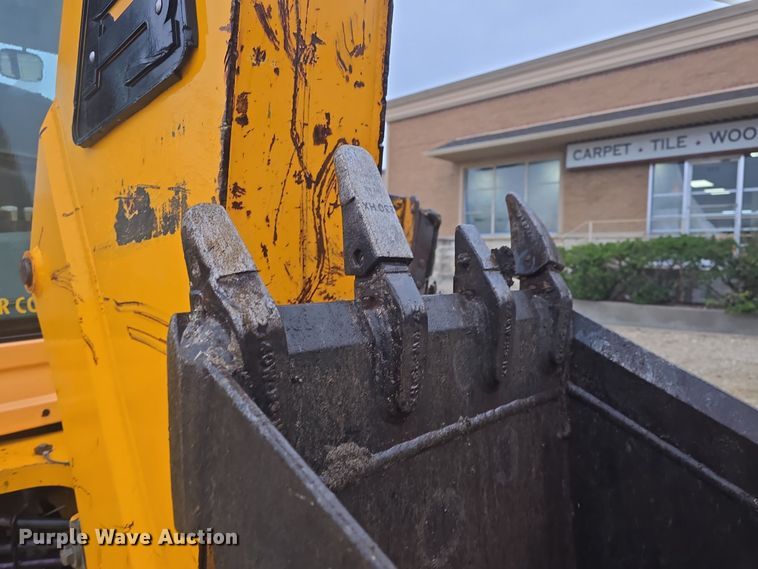 image for item DO7863 1997 JCB 214 Series 3 backhoe