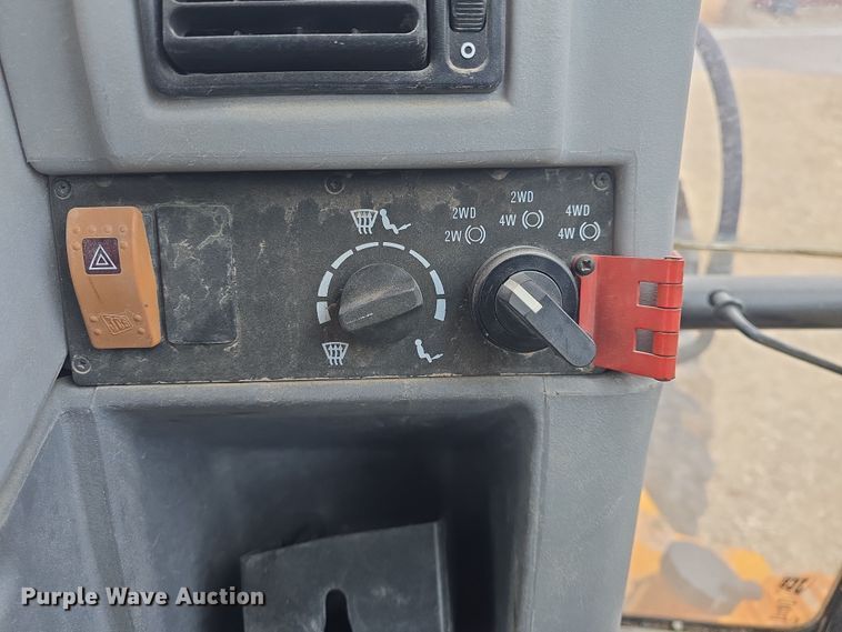 image for item DO7863 1997 JCB 214 Series 3 backhoe