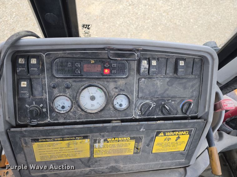 image for item DO7863 1997 JCB 214 Series 3 backhoe