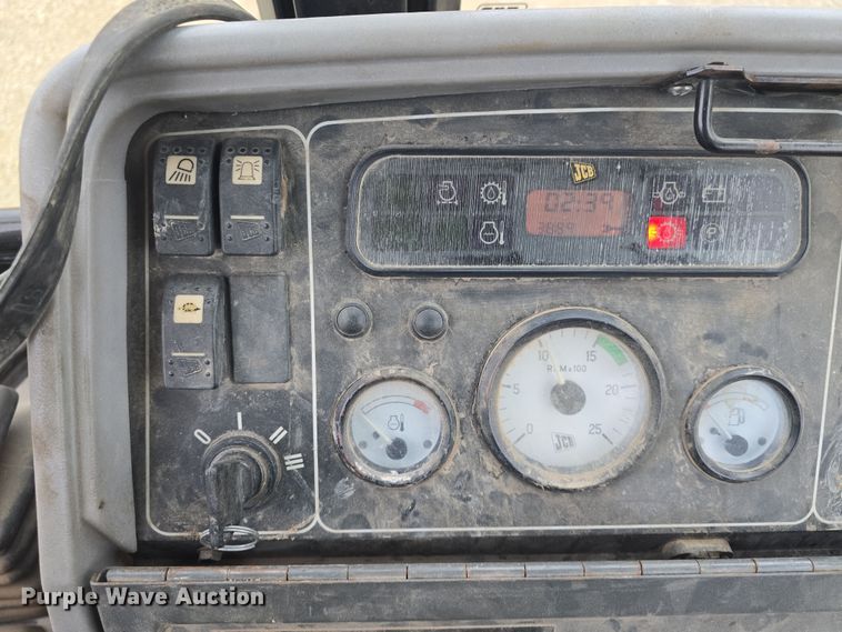 image for item DO7863 1997 JCB 214 Series 3 backhoe