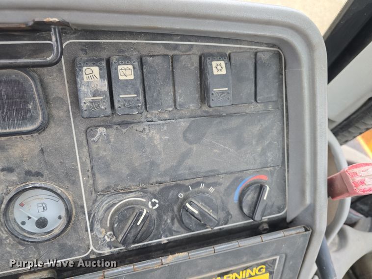 image for item DO7863 1997 JCB 214 Series 3 backhoe