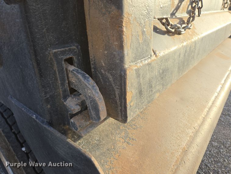 image for item DP6217 2015 Peterbilt PB348 dump truck