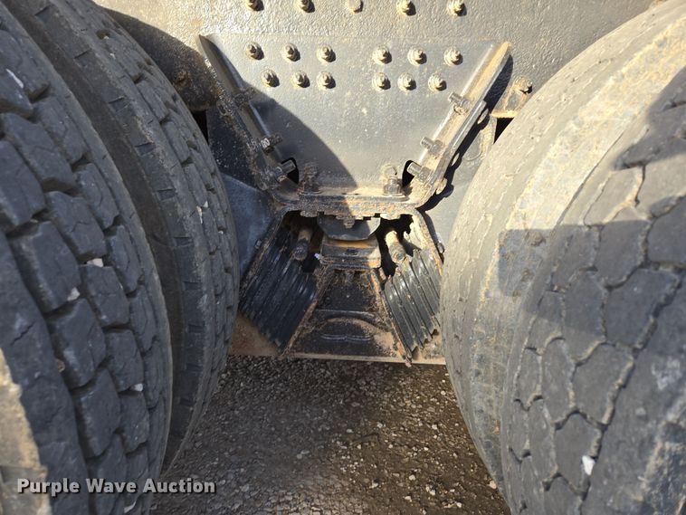 image for item DP6217 2015 Peterbilt PB348 dump truck