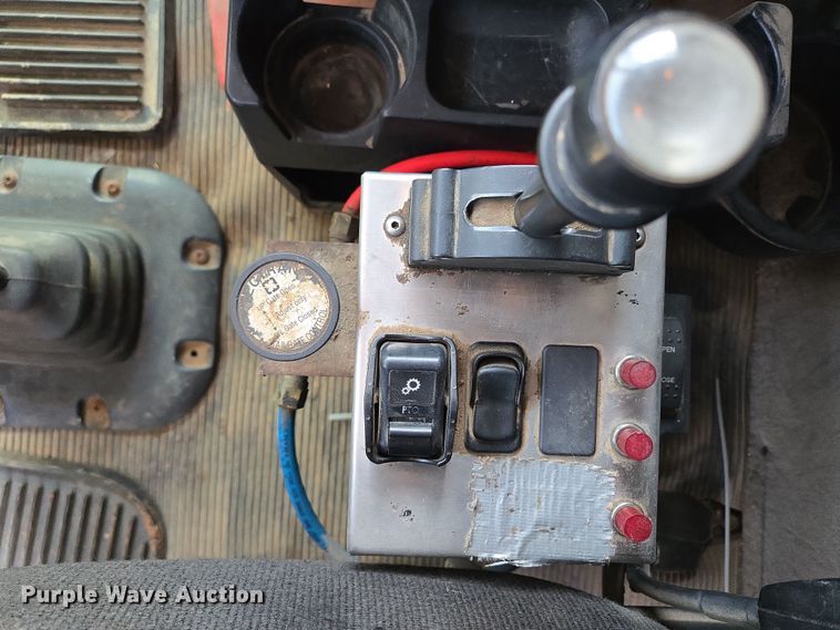 image for item DP6217 2015 Peterbilt PB348 dump truck