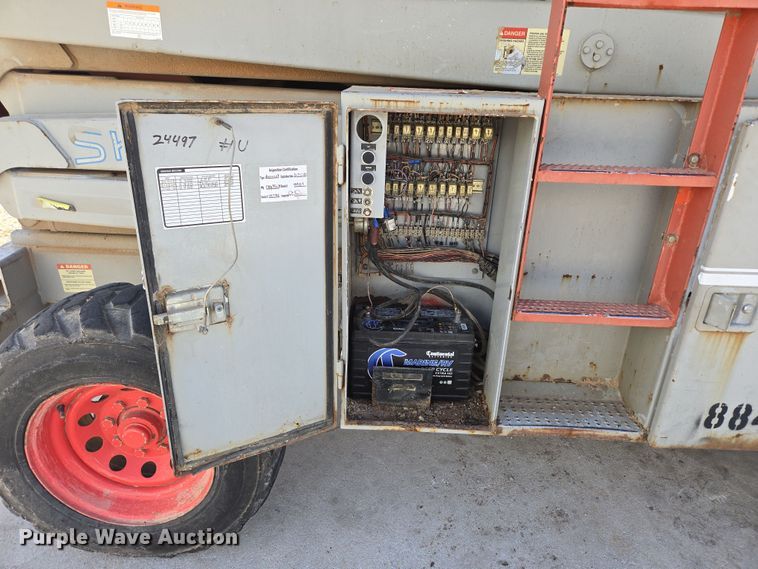 image for item DP6220 Skyjack SJ 8841 scissor lift