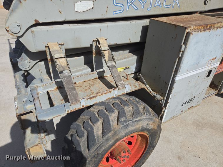 image for item DP6220 Skyjack SJ 8841 scissor lift