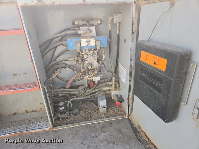 image for item DP6220 Skyjack SJ 8841 scissor lift