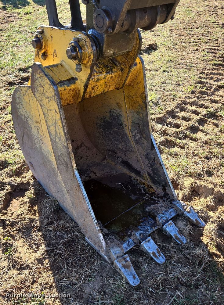 image for item DP6232 2010 John Deere 85D mini excavator