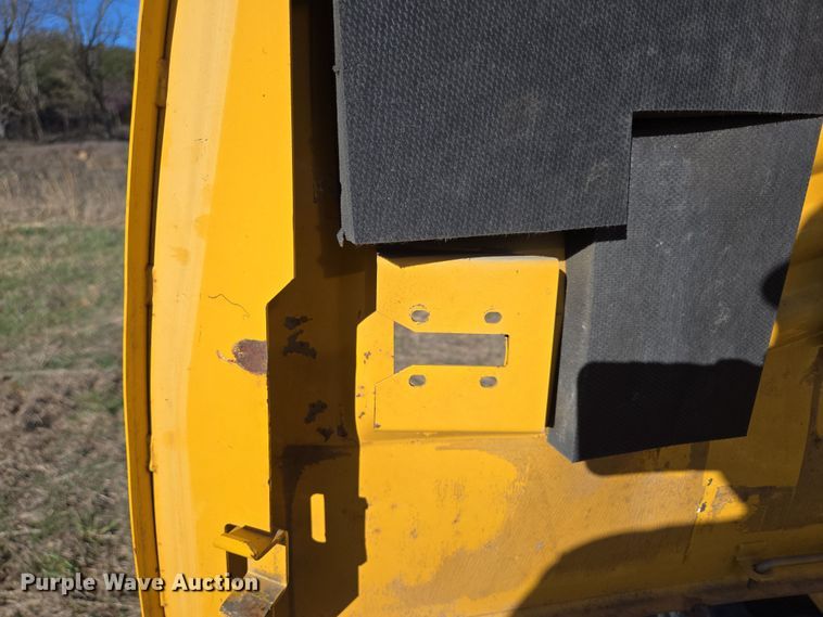 image for item DP6232 2010 John Deere 85D mini excavator
