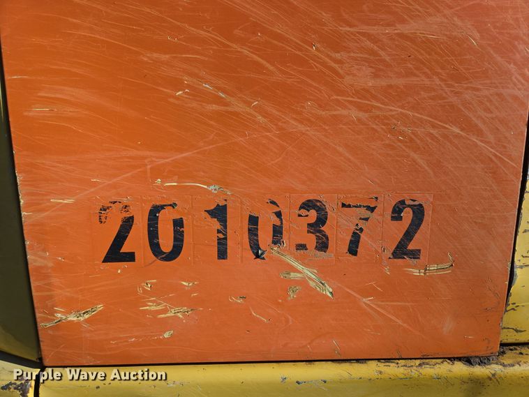 image for item DP6232 2010 John Deere 85D mini excavator