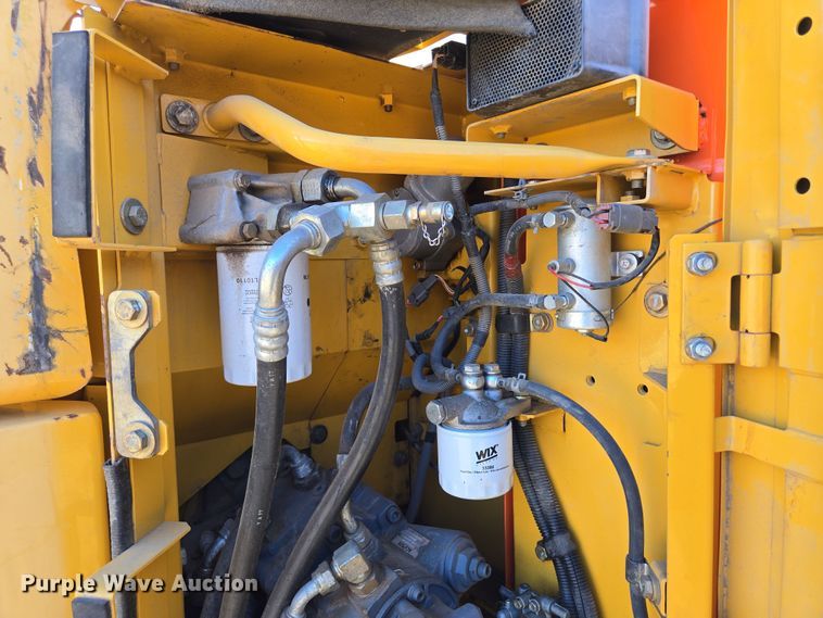 image for item DP6232 2010 John Deere 85D mini excavator