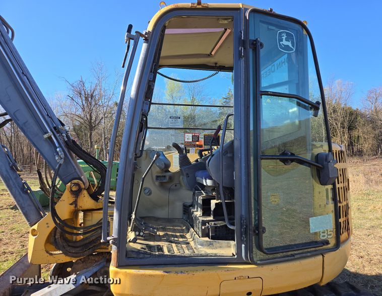 image for item DP6232 2010 John Deere 85D mini excavator