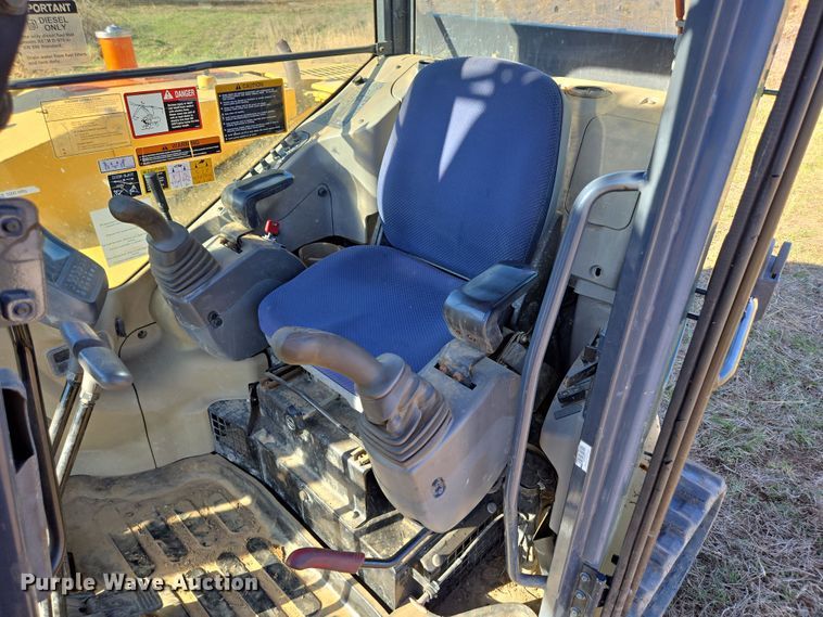 image for item DP6232 2010 John Deere 85D mini excavator